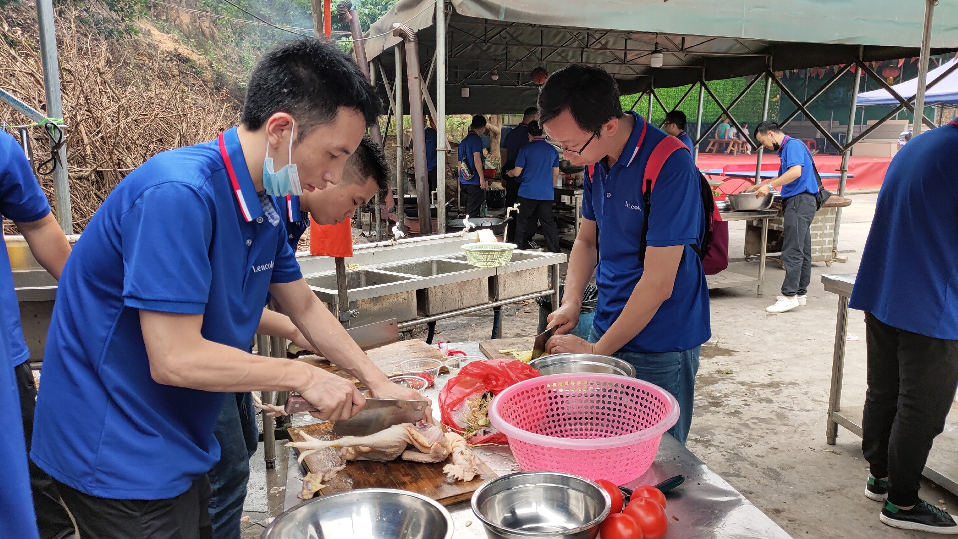 松湖騎行，穿樹飛花；農(nóng)家休閑，擁抱自然